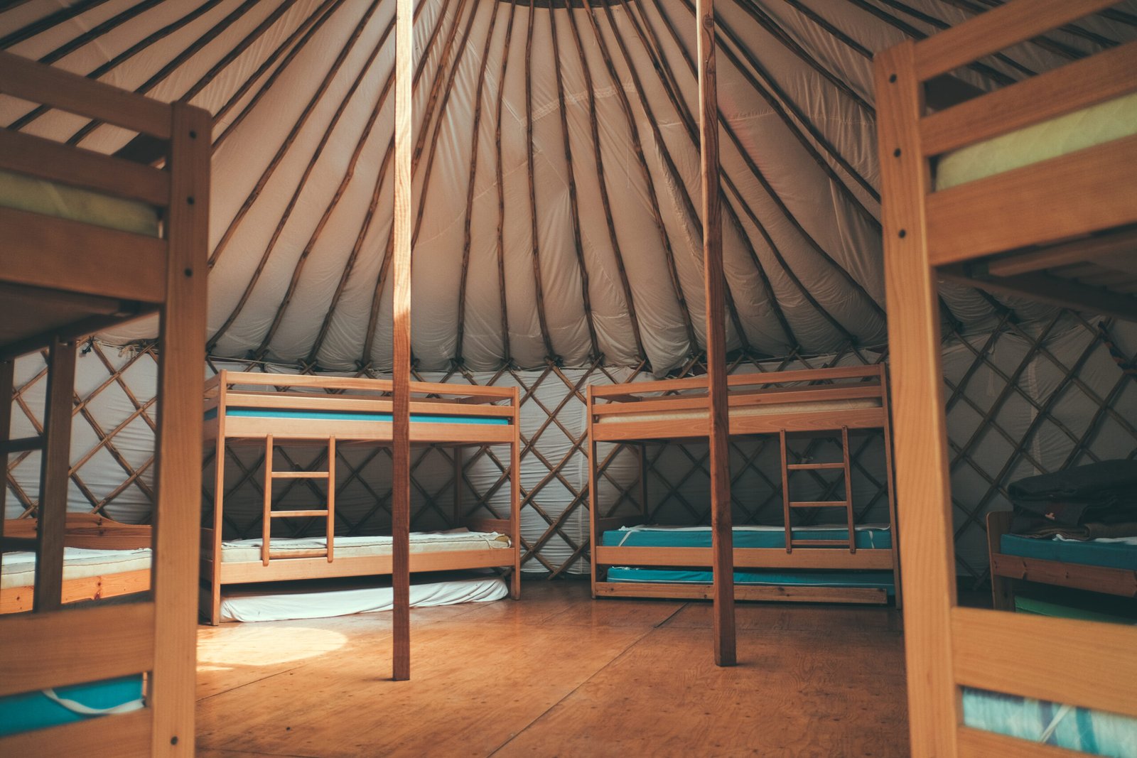 Yurt tipi katlı yatak uygulaması
